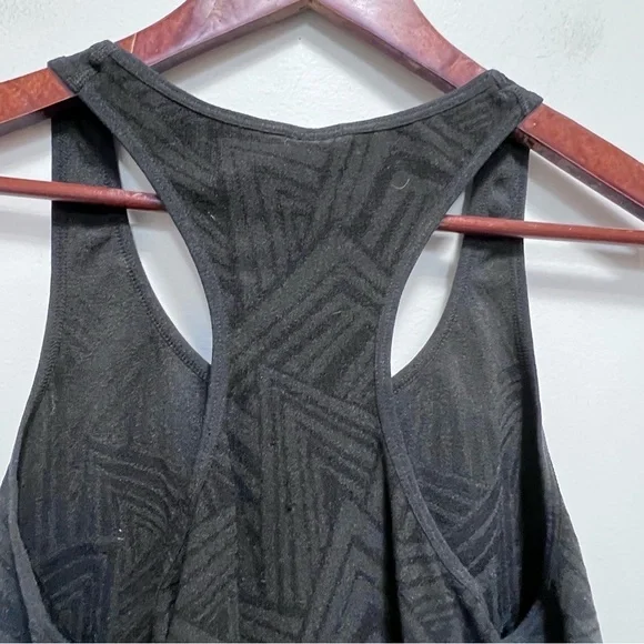 Fabletics Black Racerback Geometric Design Size Medium - Picture 6 of 10